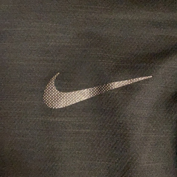 Nike dri fit - Picture 3 of 3